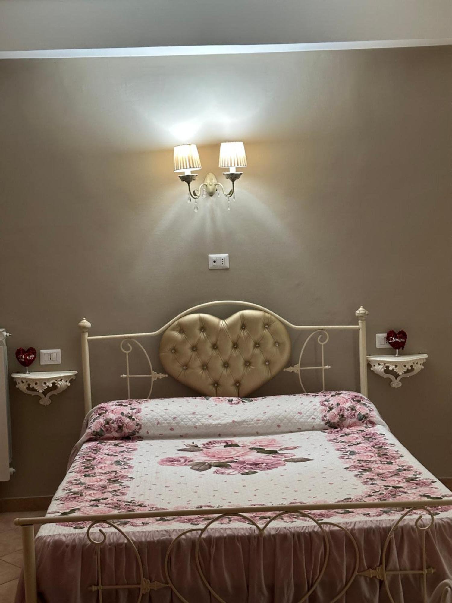 อพาร์ตเมนต์ 3 ห้องนอน 3 ห้องน้ำส่วนตัว ขนาด 85 ตร.ม. – กาซาจอเว Bed & Breakfast กาแซร์ตา ภายนอก รูปภาพ